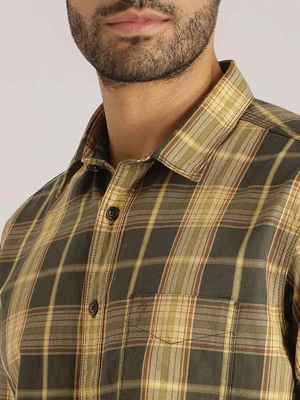 Men Checked Half Sleeve Cotton Shirt