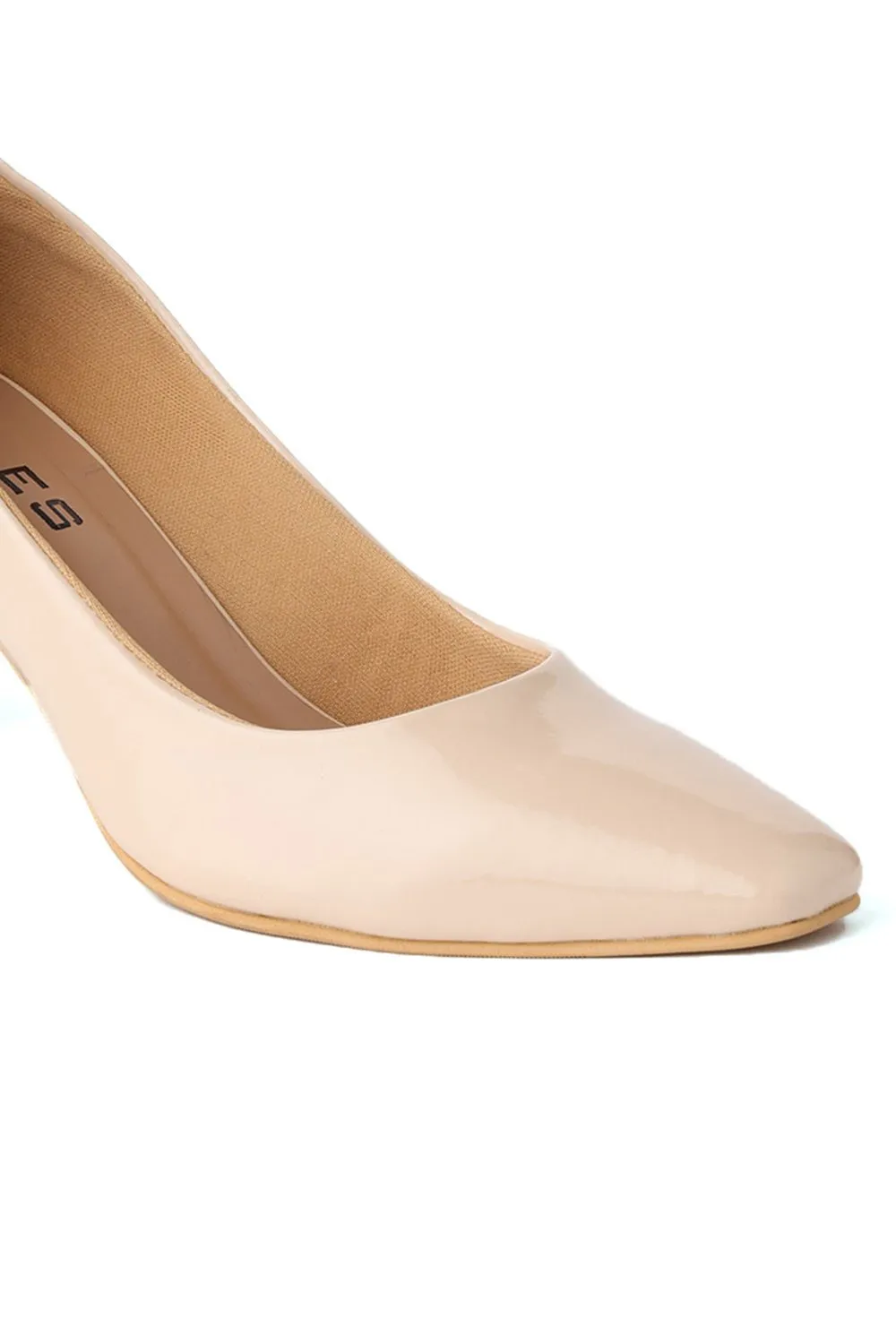 SOLES Sophisticated Beige Closed-Toe Shoes