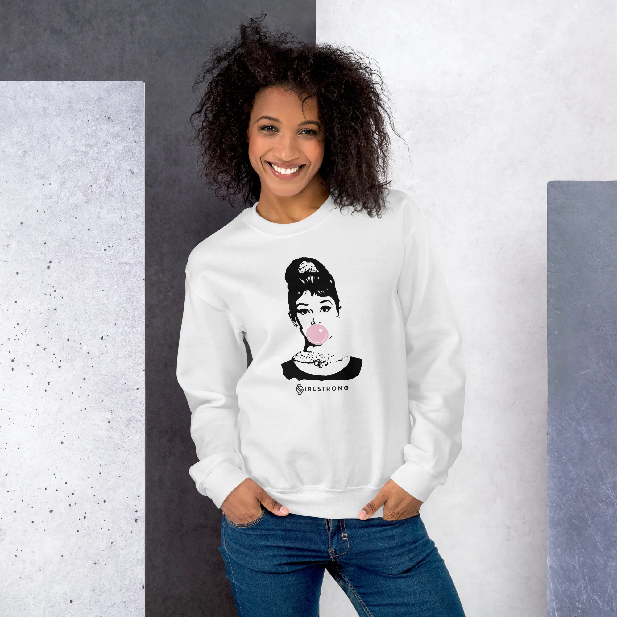 THE ESSENTIAL UNISEX SWEATSHIRT WHITE AUDREY HEPBURN