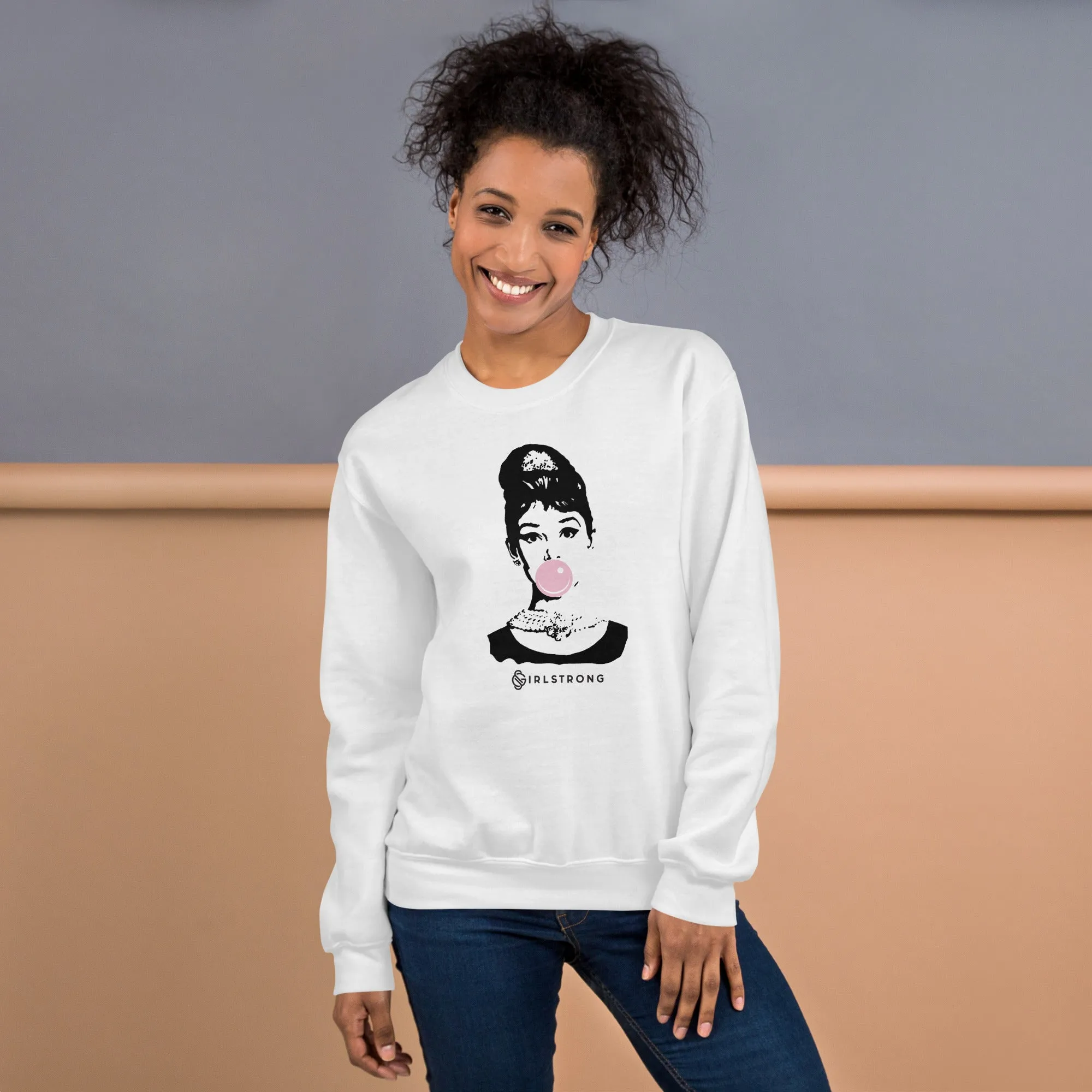 THE ESSENTIAL UNISEX SWEATSHIRT WHITE AUDREY HEPBURN